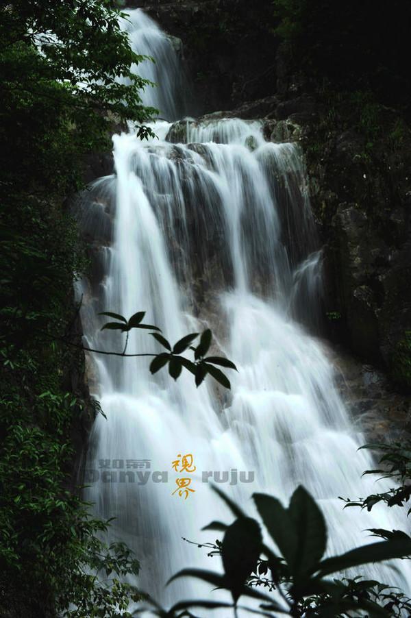 小米集团-W(01810)1月26日斥资约9262.88万港元回购700万股